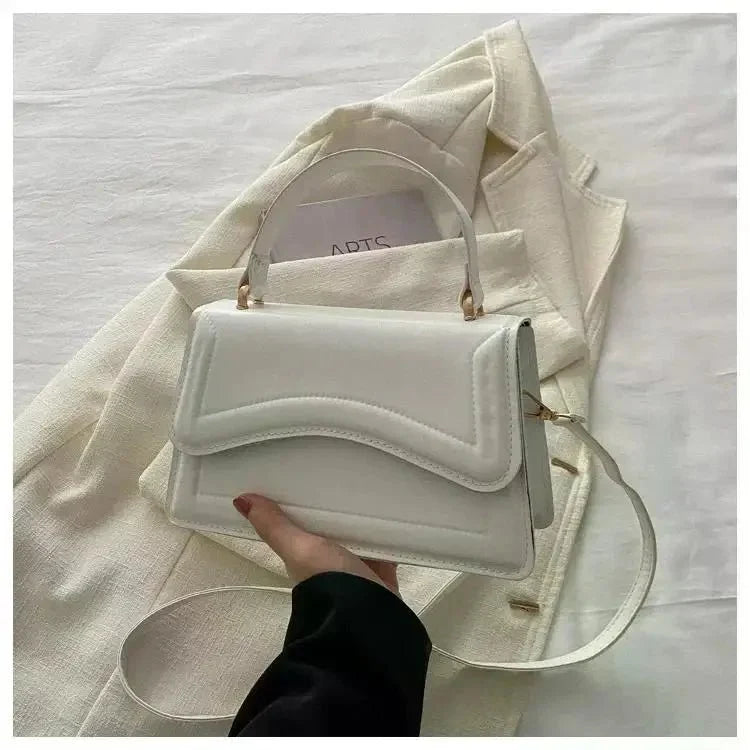 Bolso Bandolera Femenino con Diseño Estructurado Modelo Belle Époque
