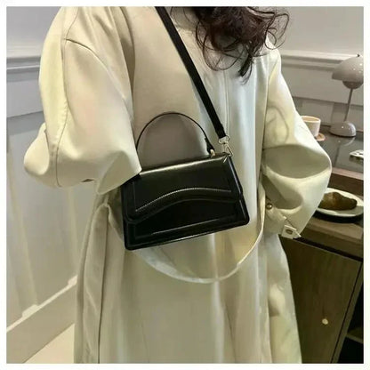 Bolso Bandolera Femenino con Diseño Estructurado Modelo Belle Époque