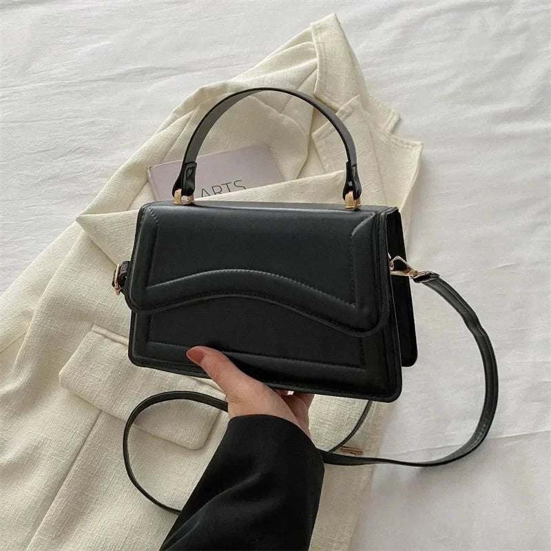 Bolso Bandolera Femenino con Diseño Estructurado Modelo Belle Époque